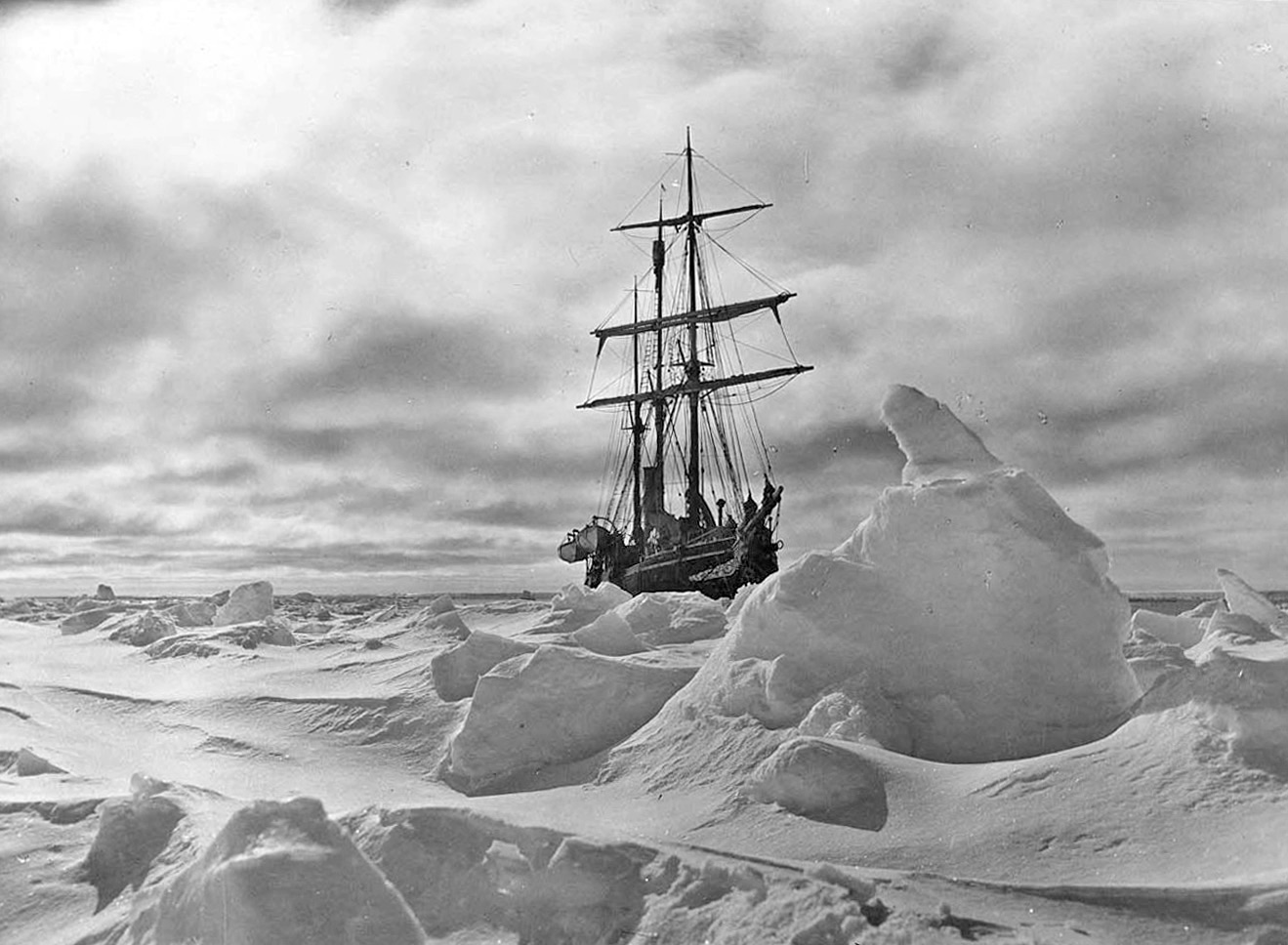 Shackleton pictures Page 1 The journey to Antarctica and sinking of